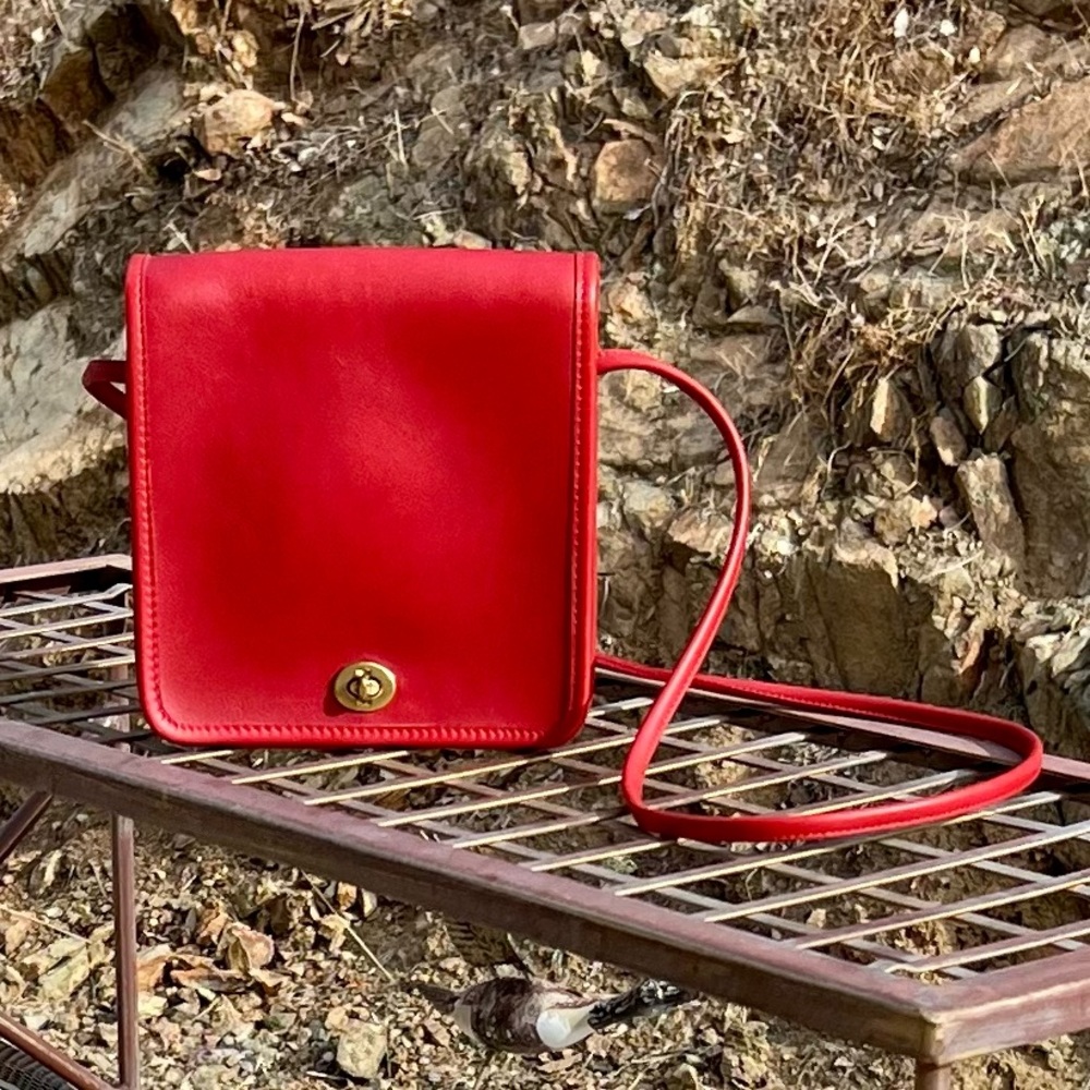 Coach 1995 Turn Lock Compact Pouch Crossbody